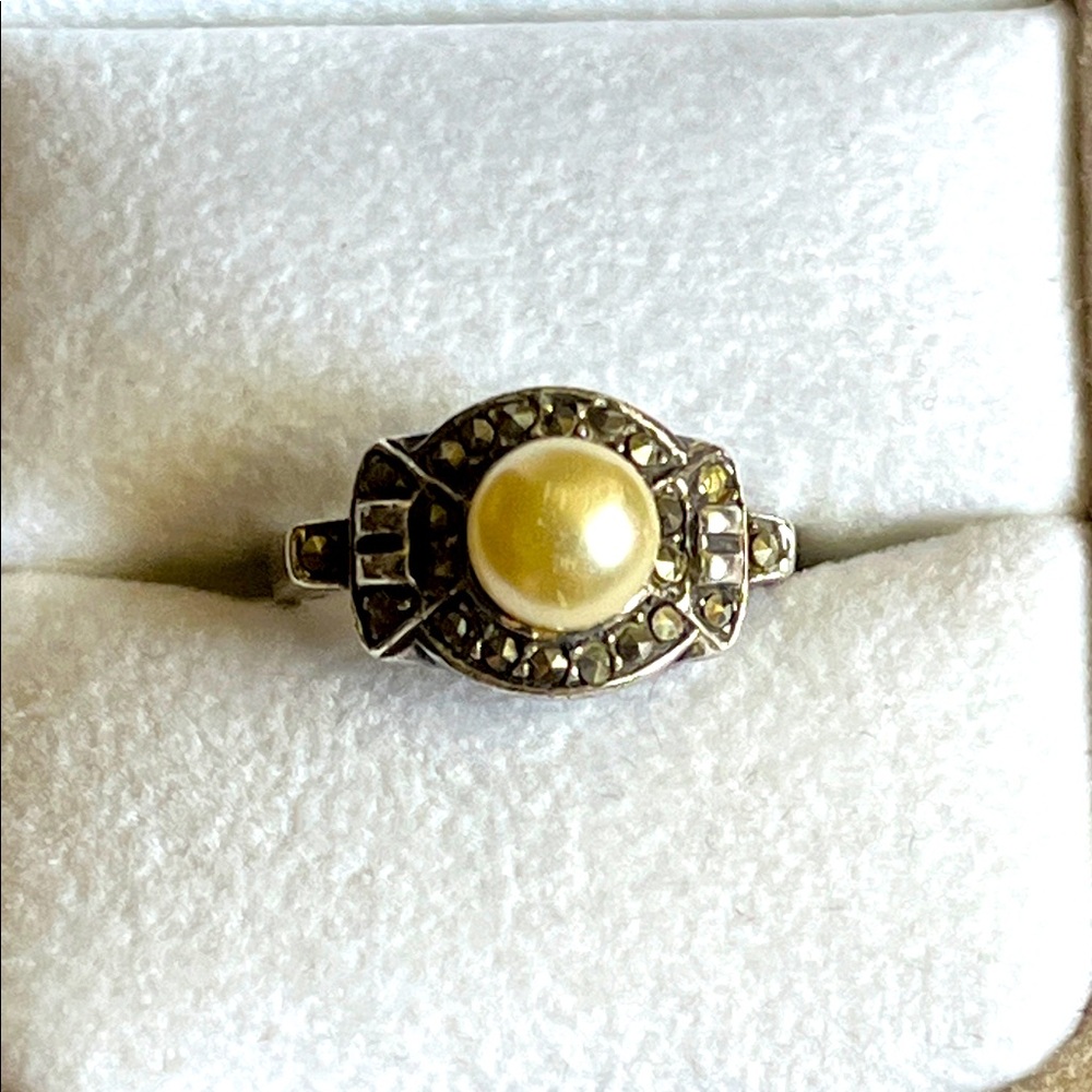 Elegant Pearl and Silver vintage 1940s Women's Ring💍